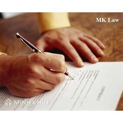 Công ty không ký hợp đồng lao động với người có bằng kinh tế ?
